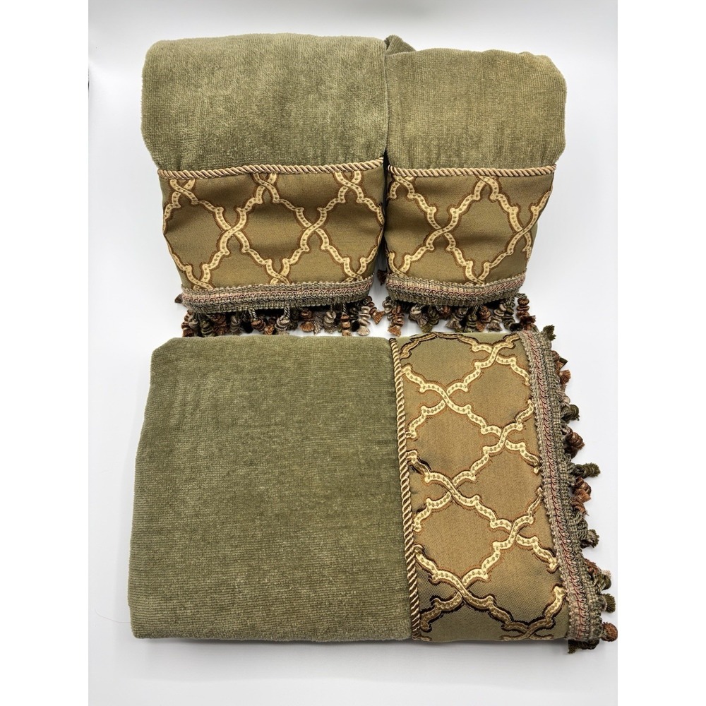 Sherry Kline Green Gold w/ Tassels Three-Piece Embellished Decorative Towel Set